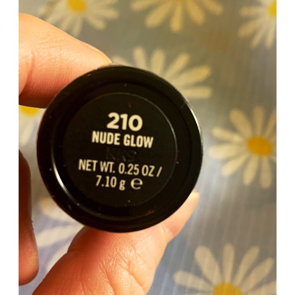 concealer - Picture 2 of 2